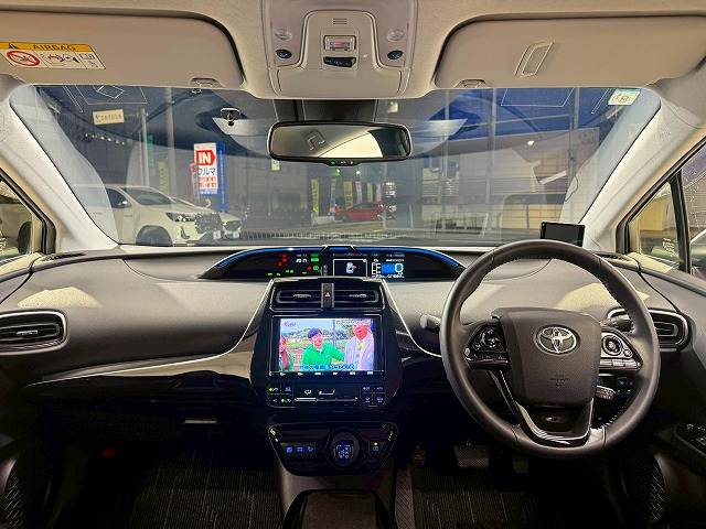 トヨタ プリウス