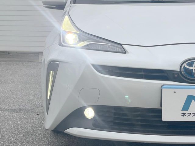 トヨタ プリウス