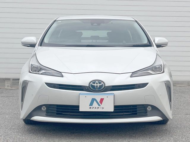 トヨタ プリウス