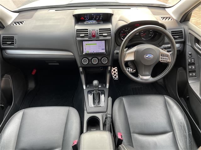 スバル フォレスター