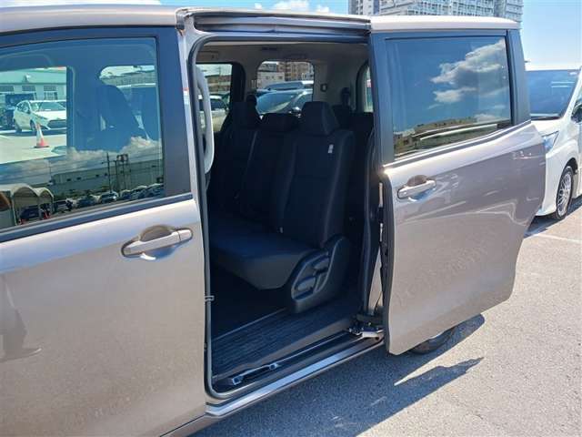 トヨタ ヴォクシー