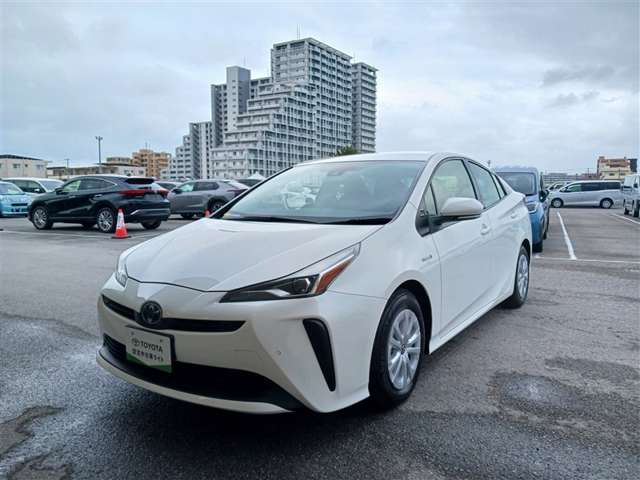 トヨタ プリウス