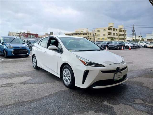 トヨタ プリウス