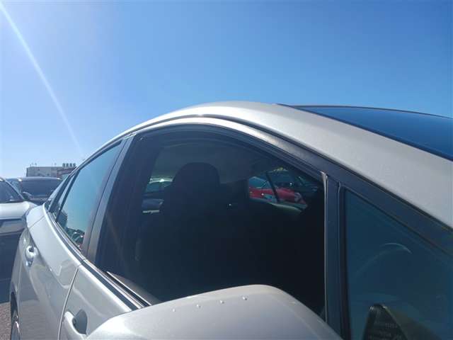 トヨタ プリウス