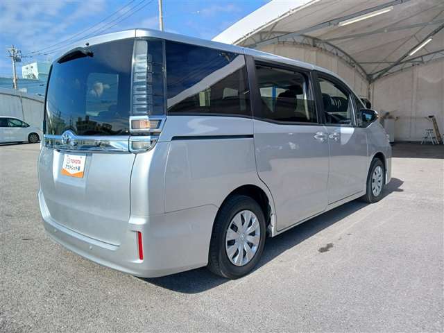 トヨタ ヴォクシー