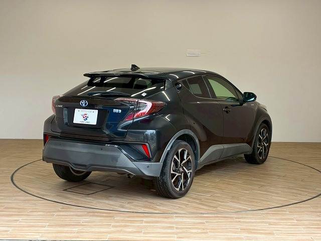 トヨタ C-HR