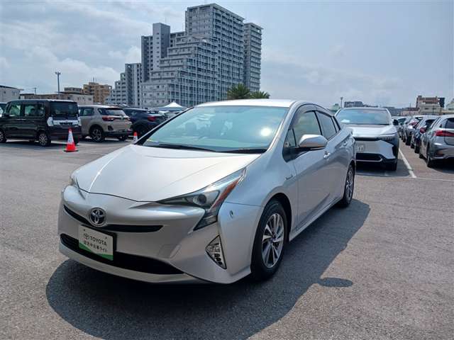 トヨタ プリウス