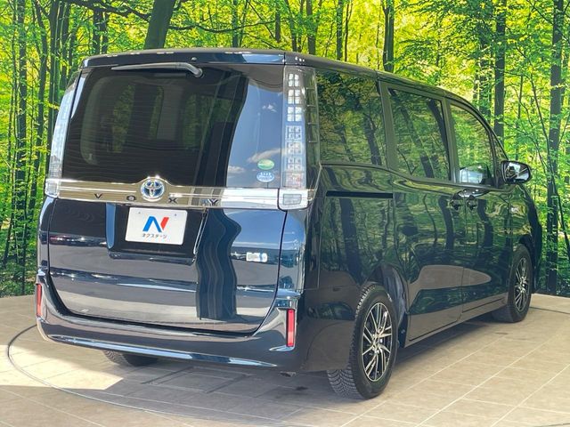 トヨタ ヴォクシー