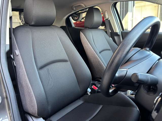 マツダ MAZDA2