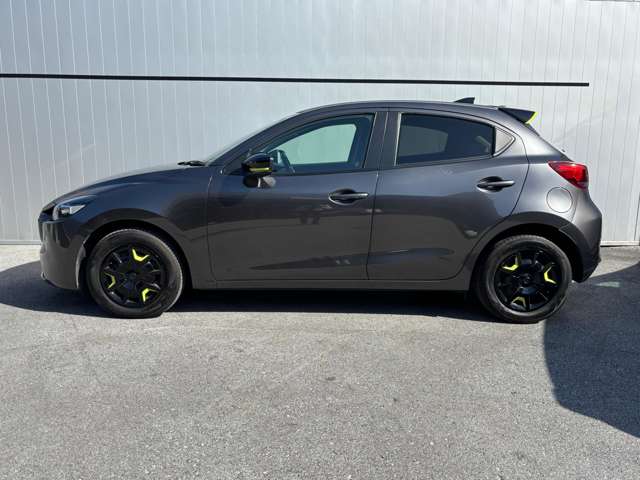 マツダ MAZDA2