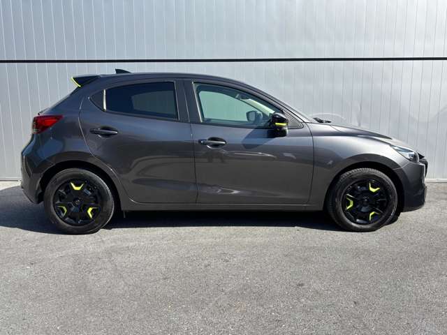 マツダ MAZDA2