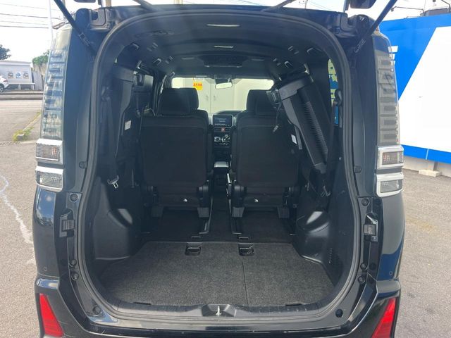 トヨタ ヴォクシー