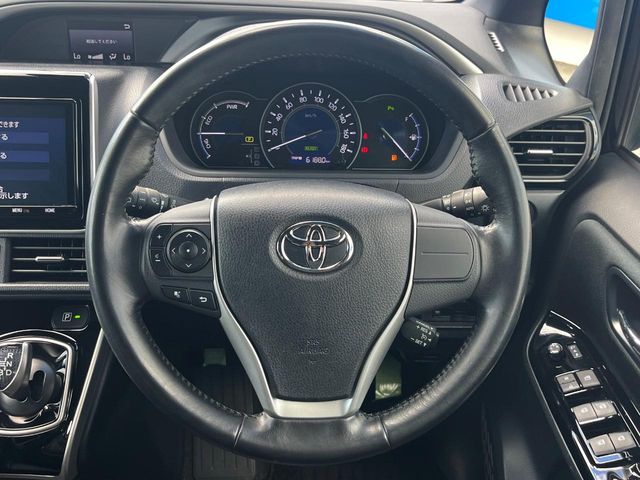 トヨタ ヴォクシー