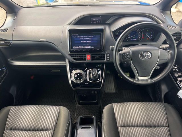 トヨタ ヴォクシー