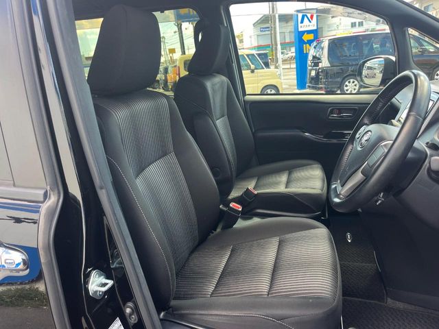 トヨタ ヴォクシー