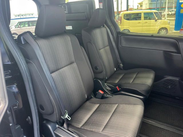 トヨタ ヴォクシー