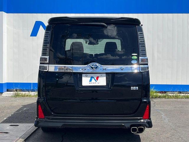 トヨタ ヴォクシー