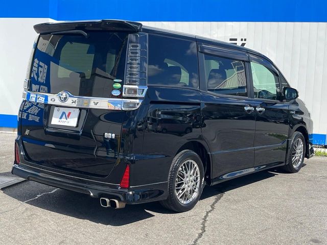 トヨタ ヴォクシー