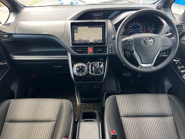 トヨタ ヴォクシー