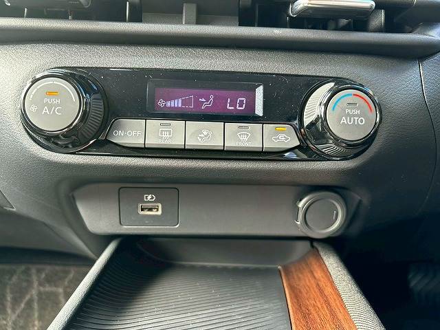 日産 ノートオーラ