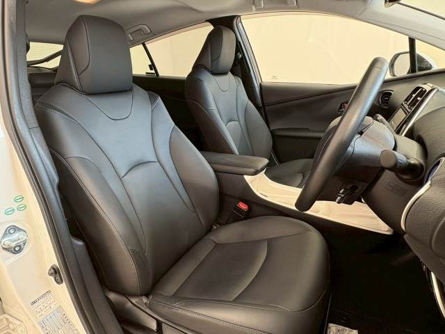 トヨタ プリウス