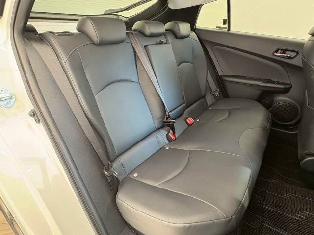 トヨタ プリウス