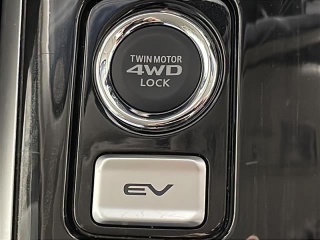 三菱 アウトランダーPHEV