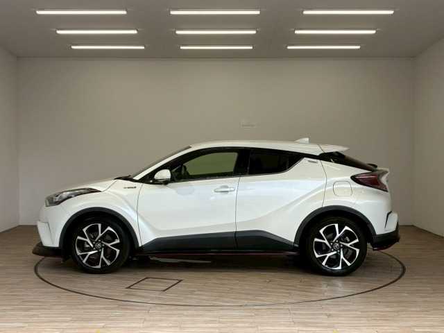 トヨタ C-HR