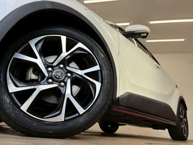 トヨタ C-HR