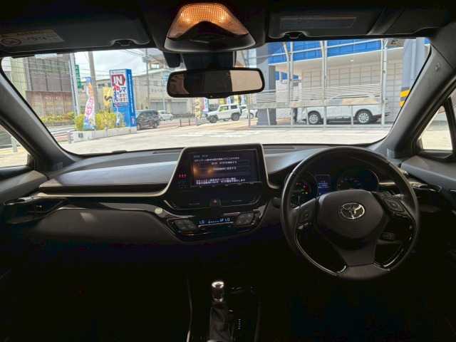 トヨタ C-HR