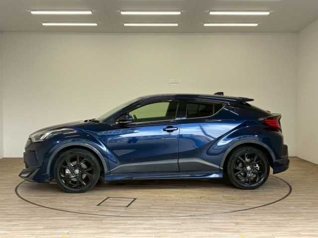 トヨタ C-HR