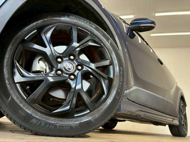 トヨタ C-HR
