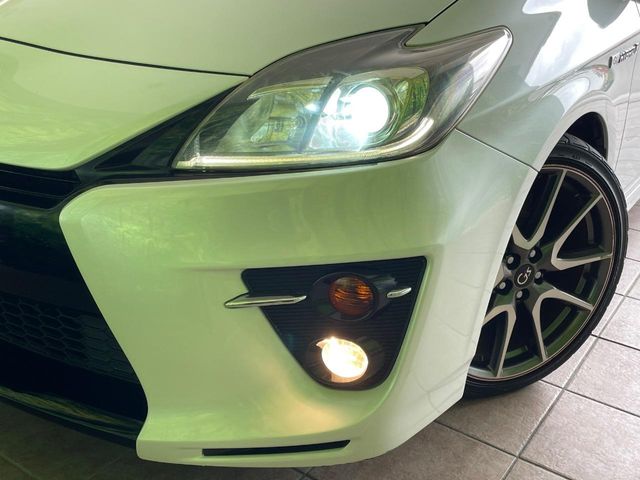 トヨタ プリウス