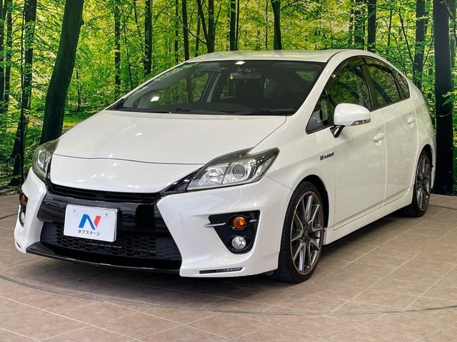 トヨタ プリウス