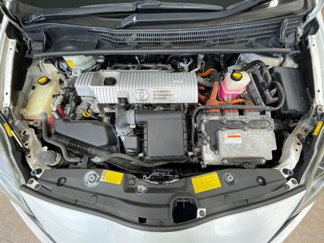 トヨタ プリウス