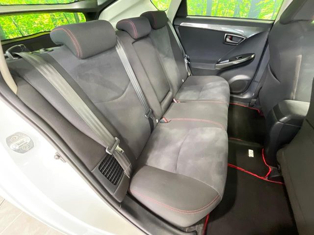 トヨタ プリウス