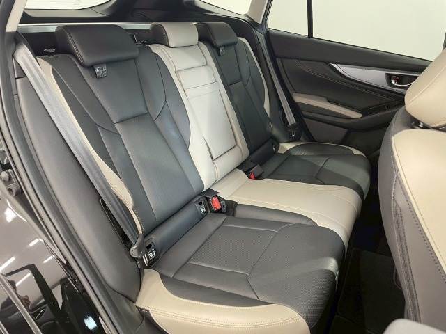 スバル レヴォーグレイバック