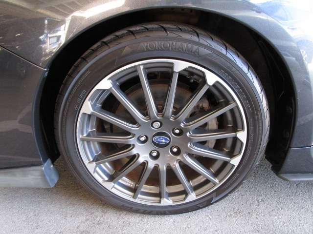 スバル レヴォーグ