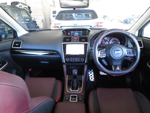 スバル レヴォーグ