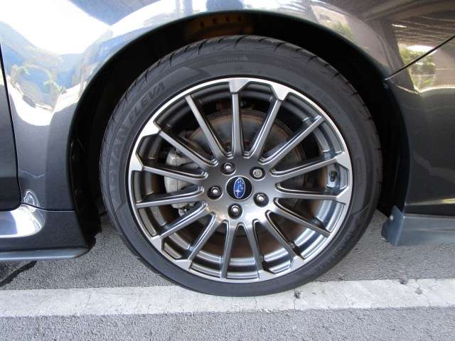 スバル レヴォーグ