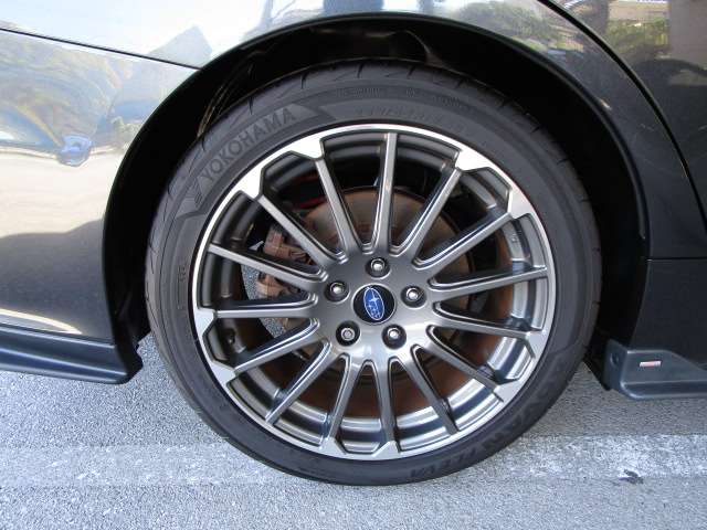 スバル レヴォーグ