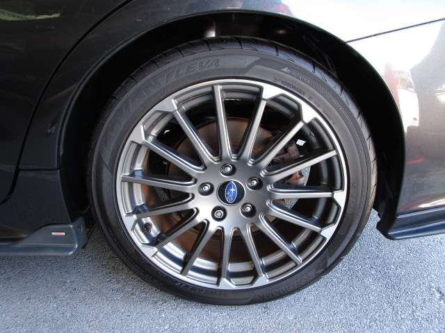 スバル レヴォーグ