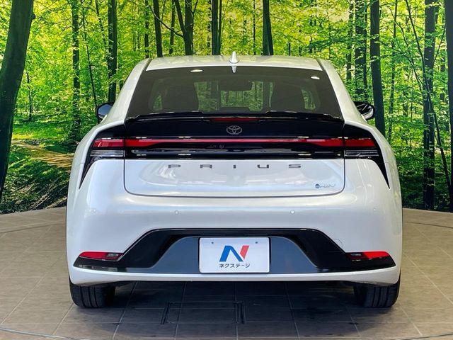 トヨタ プリウス