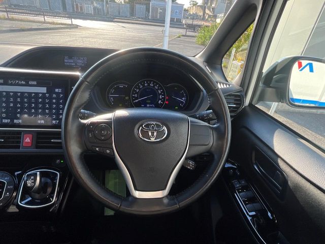 トヨタ ヴォクシー