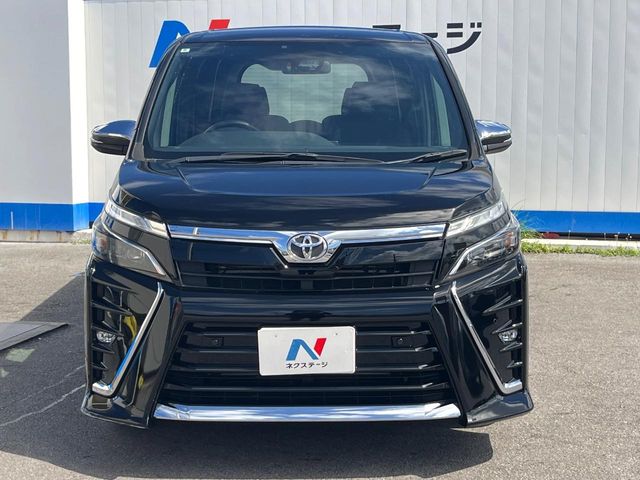 トヨタ ヴォクシー