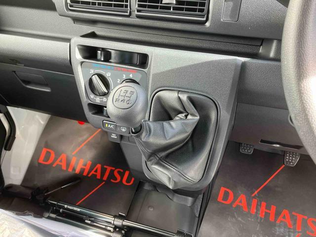 ダイハツ ハイゼットカーゴ