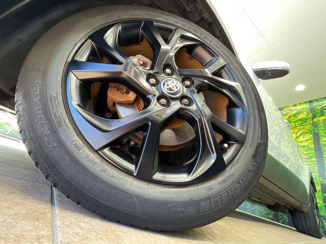 トヨタ C-HR