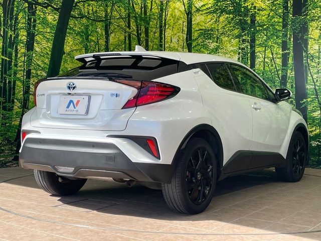 トヨタ C-HR