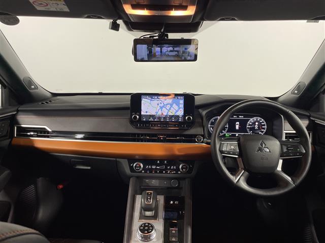 三菱 アウトランダーPHEV