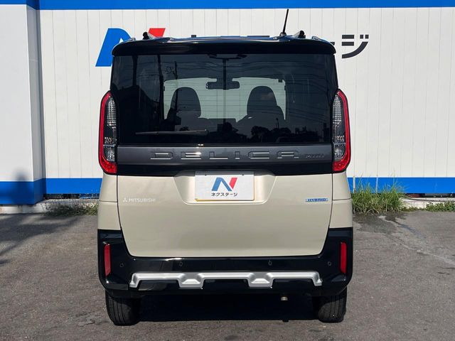 三菱 デリカミニ